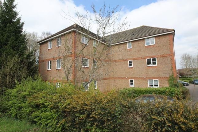 Thumbnail Flat to rent in Fenchurch Road, Maidenbower, Crawley
