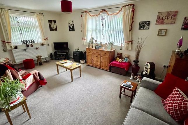 Flat for sale in Station Road, North Hykeham, Lincoln