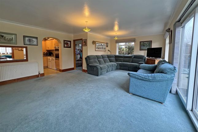 6, Wood Road, Farncombe photo 2