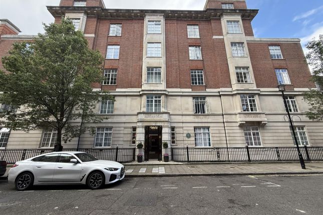 Studio house on Flat 29, 105, Hallam Street, London, £1,900/mo