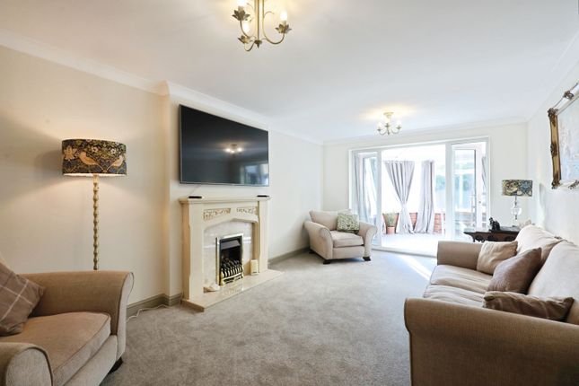 38, Hill View, Stratford-upon-Avon photo 3