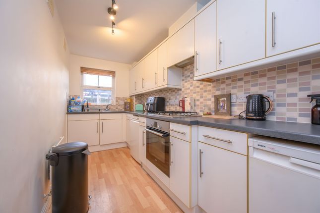 3, Teasel Drive, Kettering photo 3