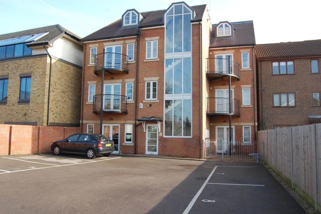 Thumbnail Flat for sale in High Street, Addlestone