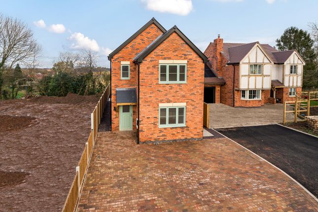Thumbnail Detached house for sale in Oakley Gardens, Droitwich