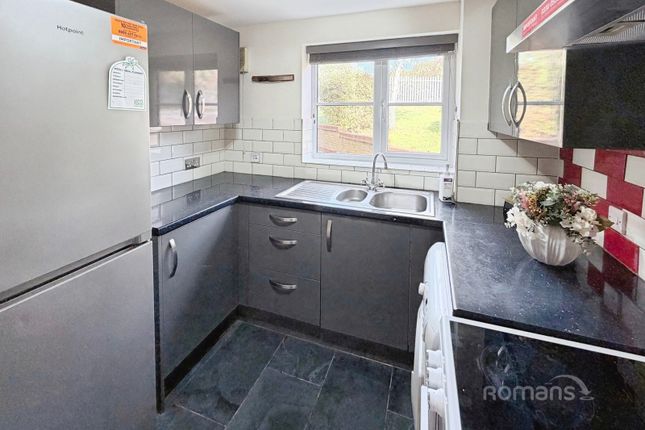 Lovegrove Drive, Berkshire photo 2