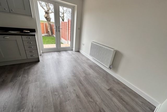 42 Waingroves Road, Waingroves, Derbyshire, Ripley photo 3