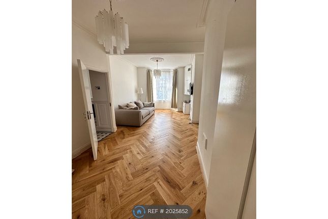 Room to rent in Cavendish Road, London
