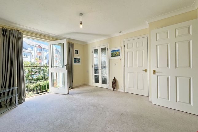 Flat 15, Lowen Court, Truro photo 3
