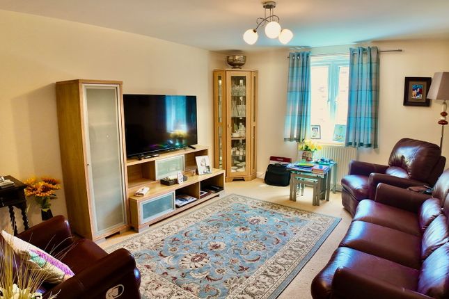 35,Flat C, Coed Celynen Drive, Newport photo 4