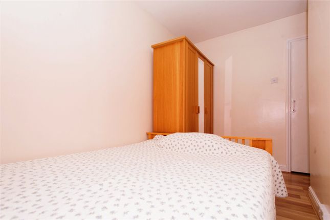 Flat for sale in Arbury Court, Cambridge, Cambridgeshire