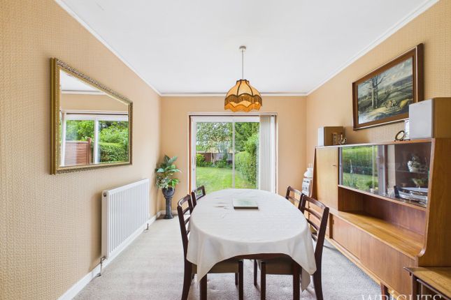 93, Woodhall Lane, Welwyn Garden City photo 3