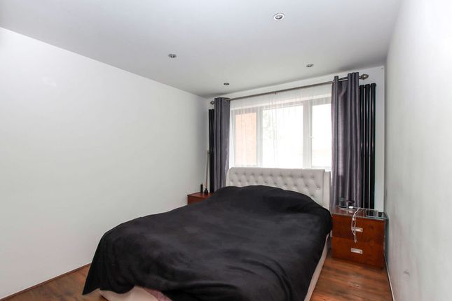 26, Bronte Crescent, Hemel Hempstead photo 4