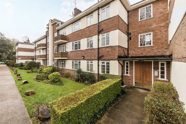 Flat for sale in Leigham Court Road, London