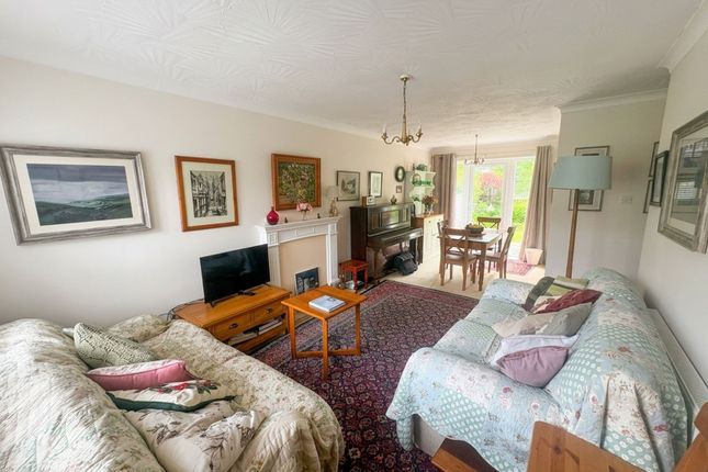 8 Dunoon Close, Crewe photo 2