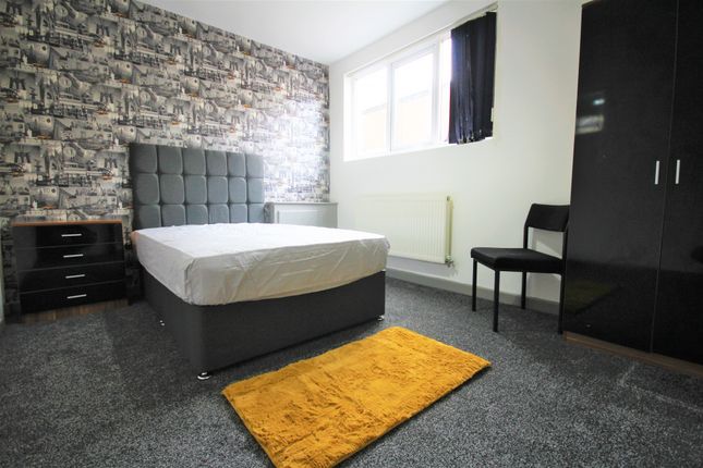 Flat to rent in Adelphi Street, Preston