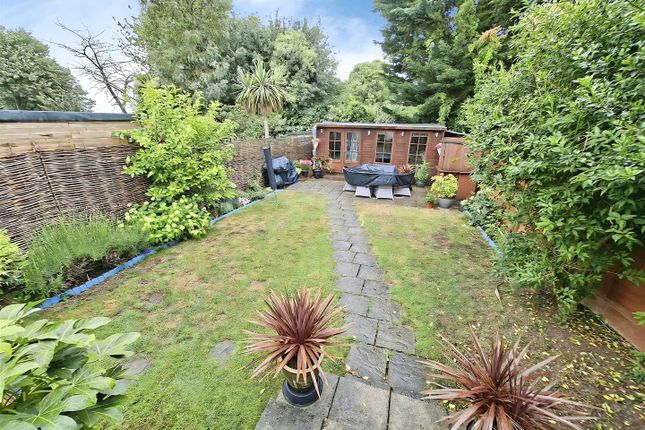 35, Valley View Road, Rochester photo 2