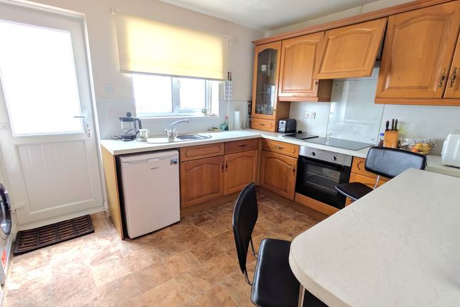 14 Kent Avenue, St. Austell photo 3