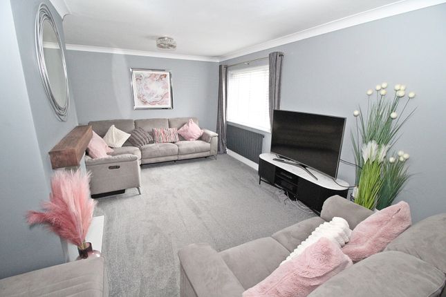 4-bed detached on 7, Mander Close, Dunstable, £420,000