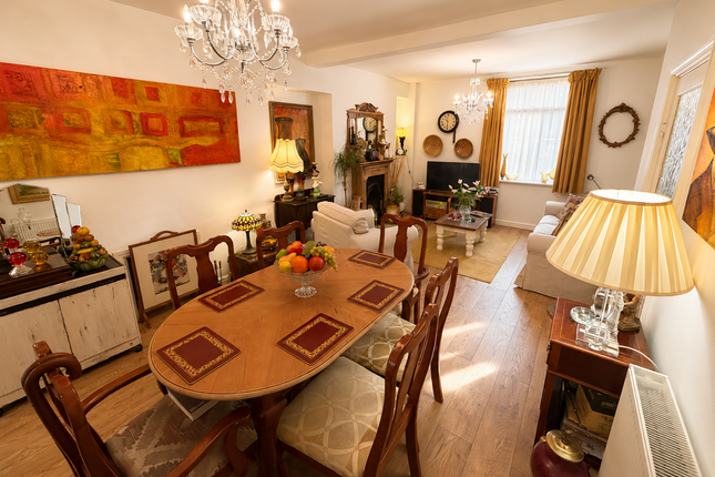 112, High Street, Treorchy photo 4