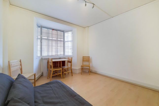 87 Russell Court, Woburn Place, London photo 4