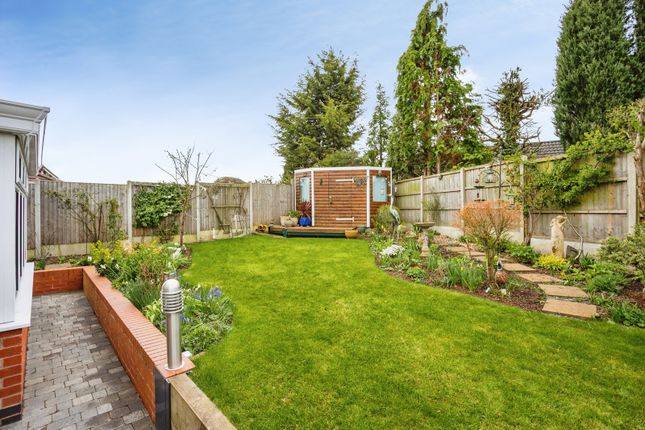 16, Grassholme Drive, Leicestershire photo 4