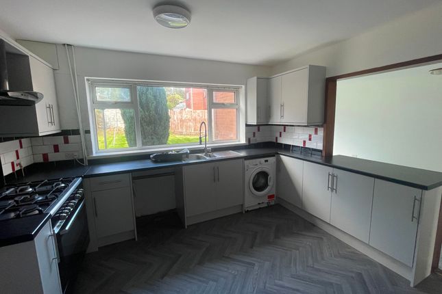 63 Gloucester Road, Walsall photo 4