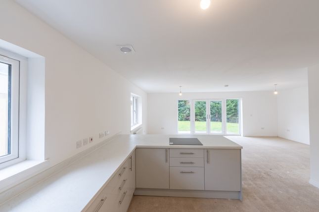 85 Earlston Crescent, Carnbroe, Coatbridge photo 4