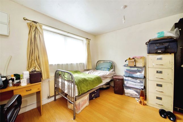 Flat for sale in Storey Street, London