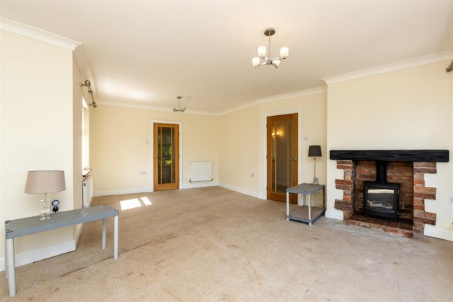 15, Lime Tree Gardens, Lowdham photo 4