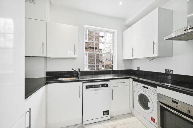Flat for sale in Guildhouse Street, Westminster