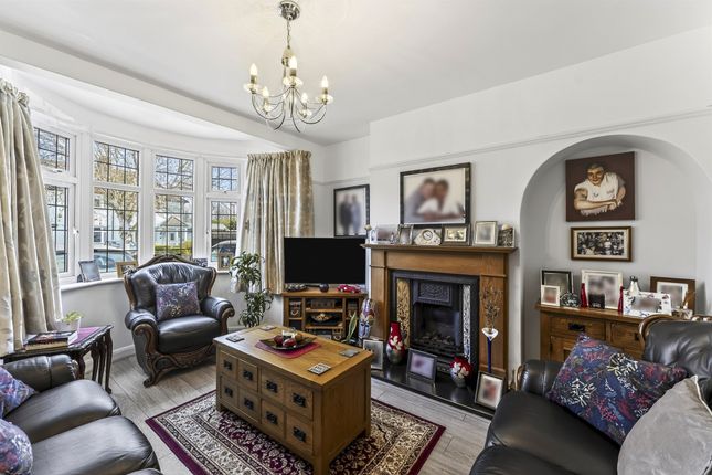62, Rutland Drive, Morden photo 4