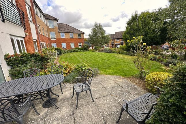 Flat for sale in Hughes Court, Lucas Gardens, Barton Hills, Luton, Bedfordshire