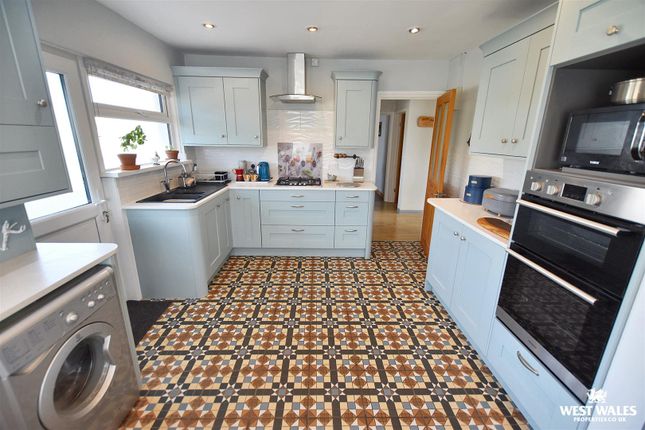 42, Silverstream Drive, Milford Haven photo 2