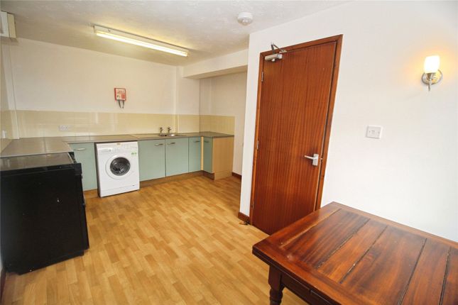 Flat 2,, The Mill, Holsworthy photo 4