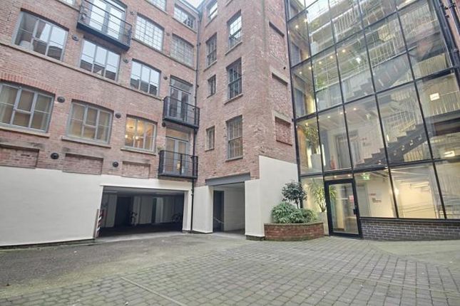 2-bed flat on The Courtyard, Castle Gate, Nottingham, £195,000