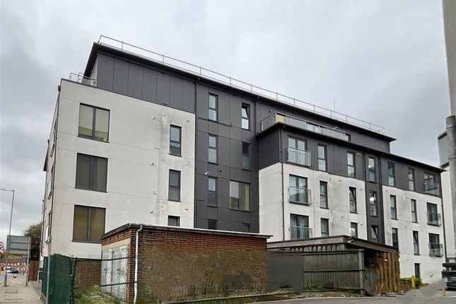 1-bed flat on Lower Chantry Lane, Canterbury, £210,000