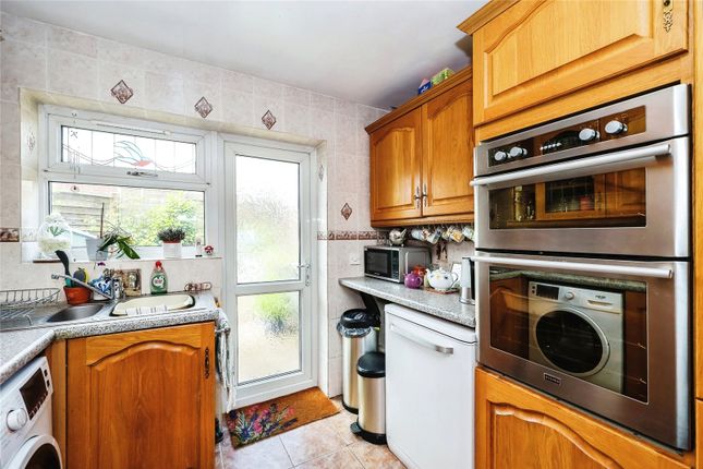 207a, Greenfield Crescent, Hampshire photo 3