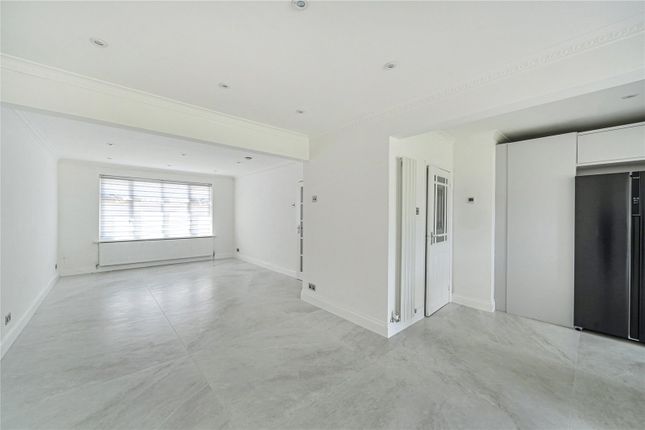 Gret, 124, Shaftesbury Avenue, Harrow photo 3