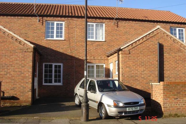 Thumbnail Town house to rent in The Crofts, Scunthorpe