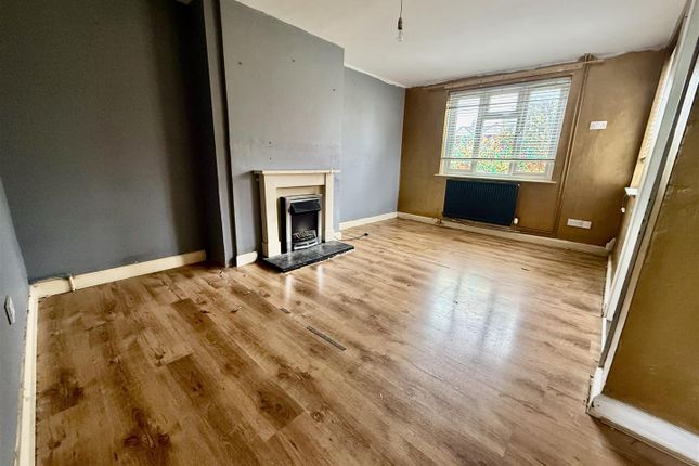 80, High Street, Westbury photo 4