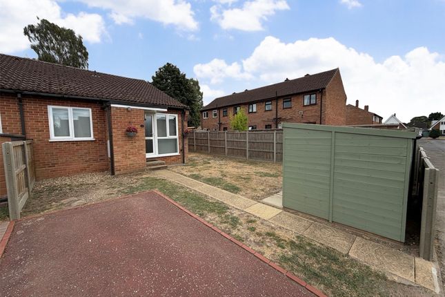 1-bed house on 8, Roebuck Drive, Lakenheath, £1,250/mo