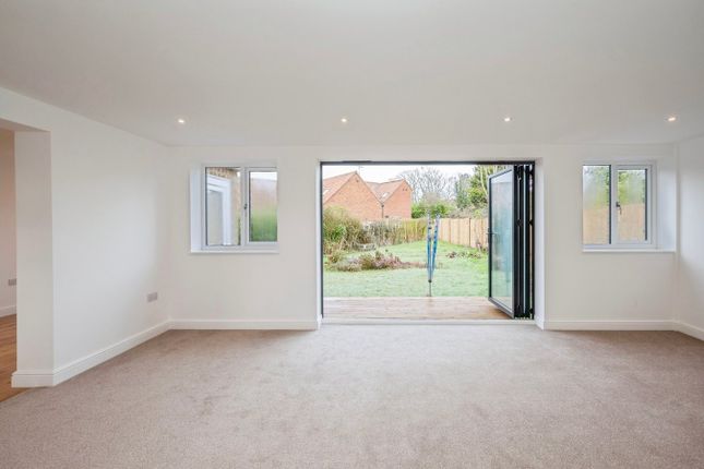 7, Broadwood Close, Norwich photo 5