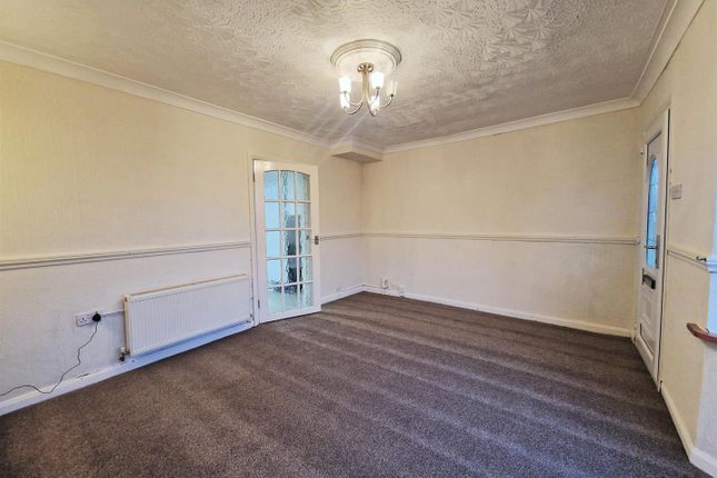 38, Porlock Crescent, Birmingham photo 5