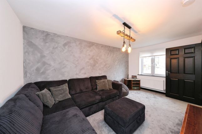 9, Mistletoe Way, SUTTON-IN-ASHFIELD photo 2
