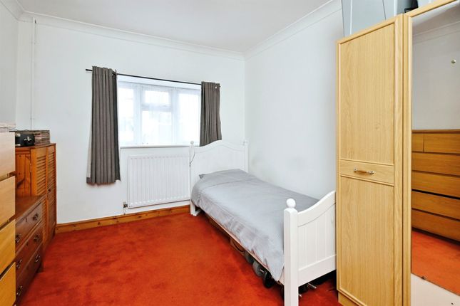Flat for sale in Peasehill Road, Ripley