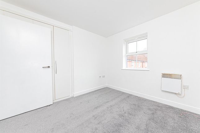 Flat for sale in Woodland Walk, Aldershot