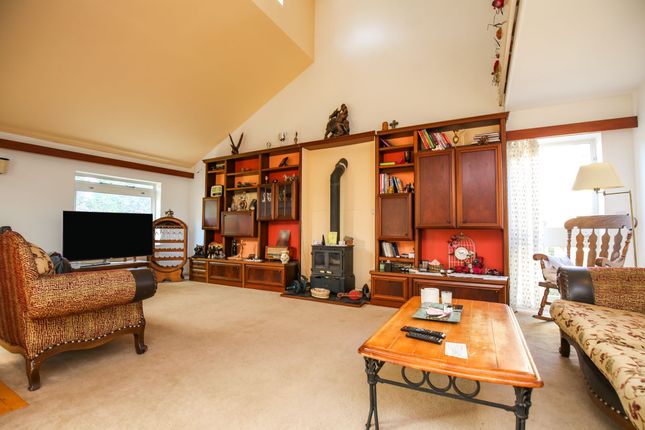 25 Freeman Way, Hornchurch photo 5