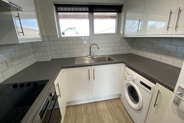 35, Woodgrange Court, Rawdon Drive, Hoddesdon photo 4