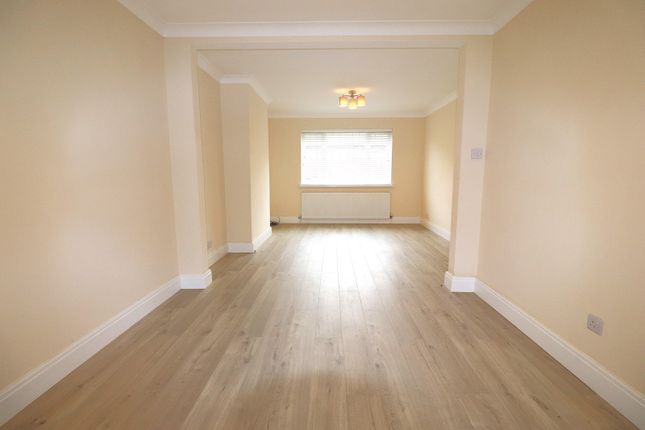 26, Maxwell Gardens, Orpington photo 4
