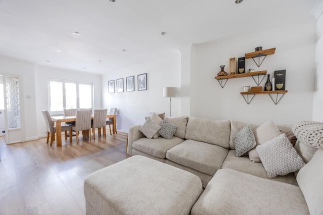 38, Leigh Hall Road, Leigh-On-Sea photo 2